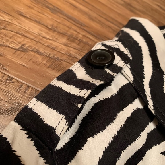 ShanaK black/white zebra trench coat - Picture 4 of 9